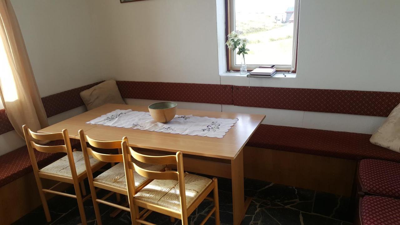 Guesthouse Holmur Bagian luar foto