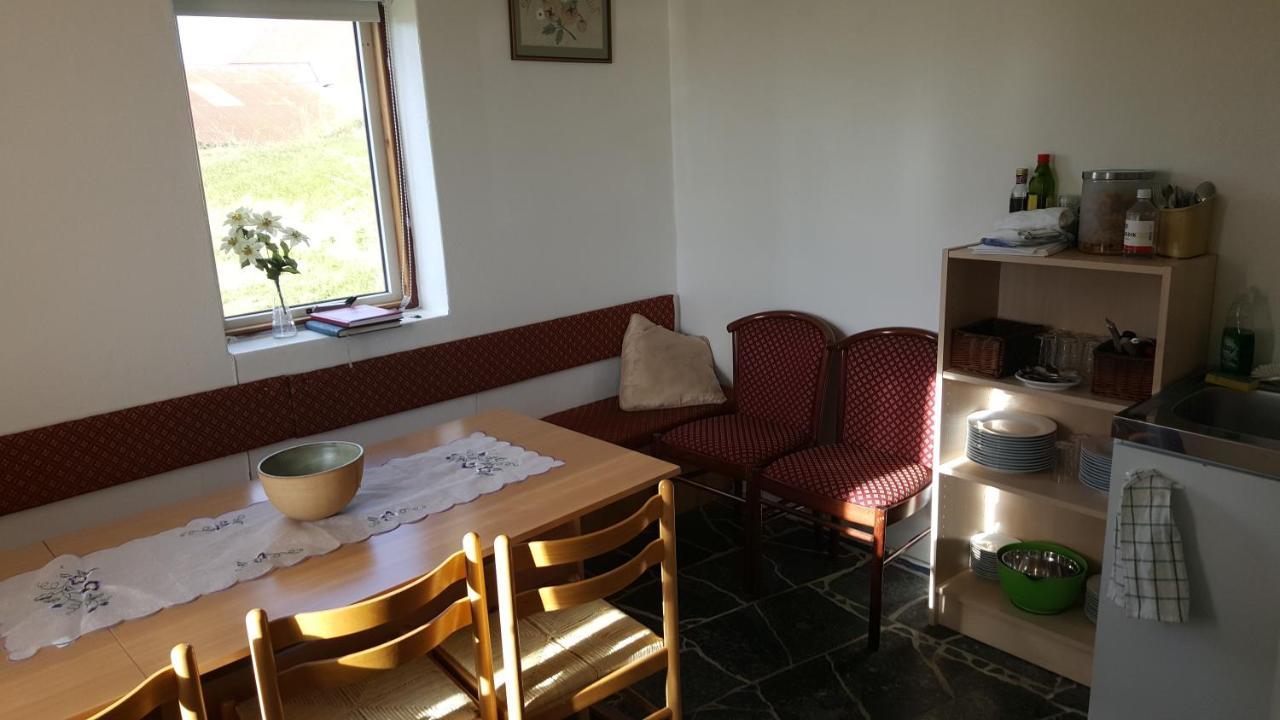Guesthouse Holmur Bagian luar foto