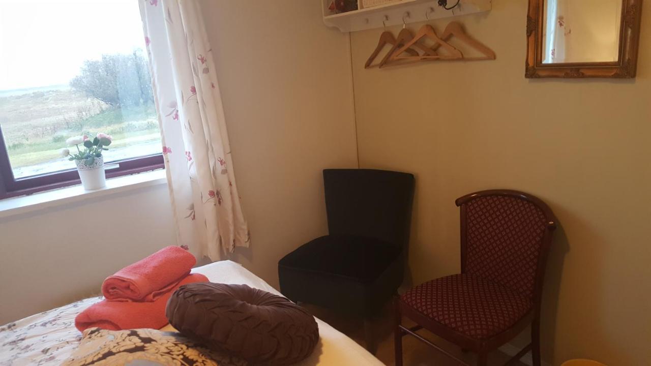 Guesthouse Holmur Bagian luar foto
