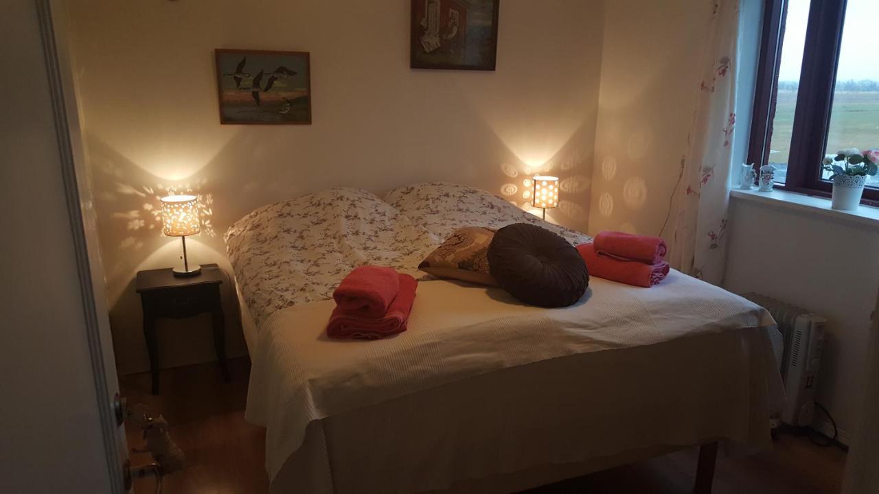 Guesthouse Holmur Bagian luar foto