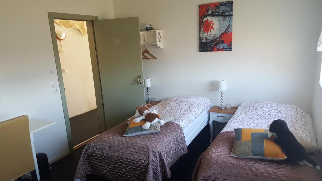 Guesthouse Holmur Bagian luar foto
