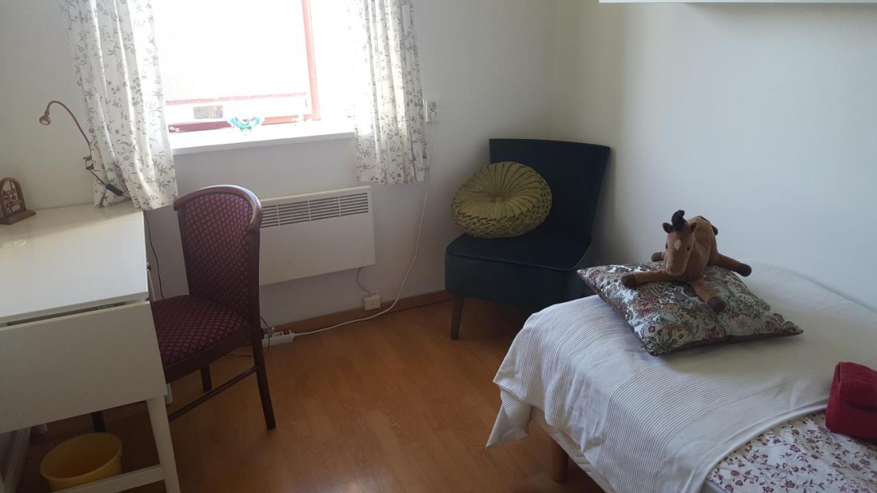 Guesthouse Holmur Bagian luar foto